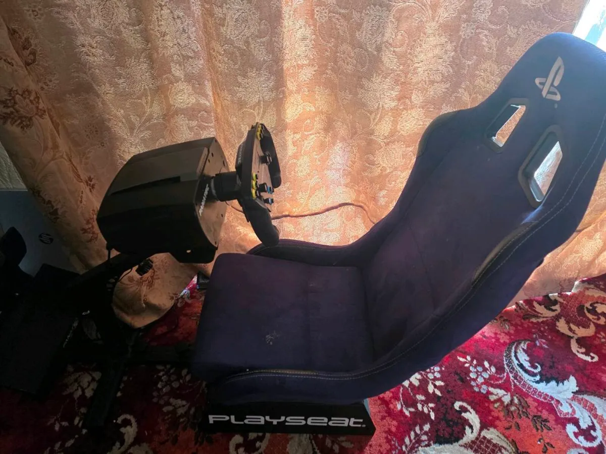 Fanatec CSL Elite, Pedals and Playseat. - Image 1