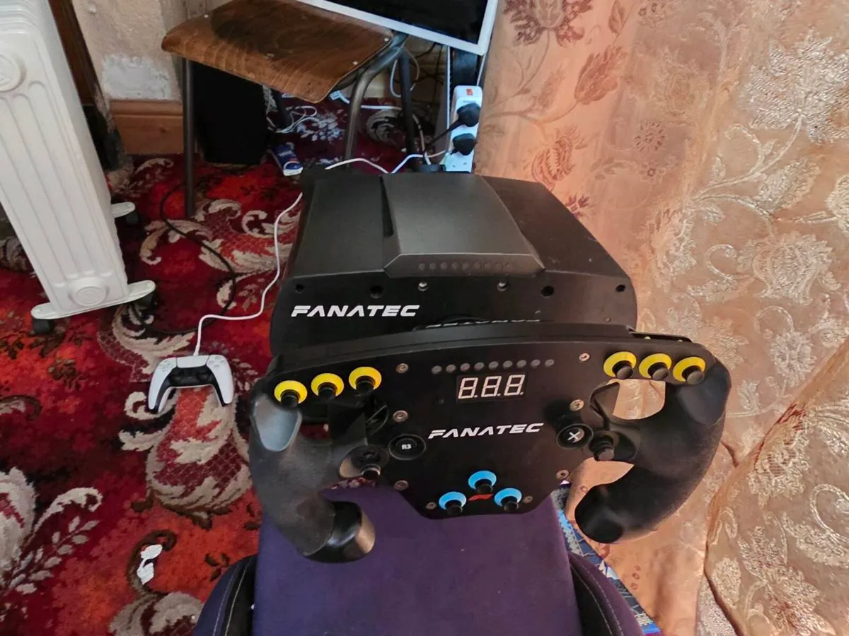 Fanatec CSL Elite, Pedals and Playseat. - Image 2