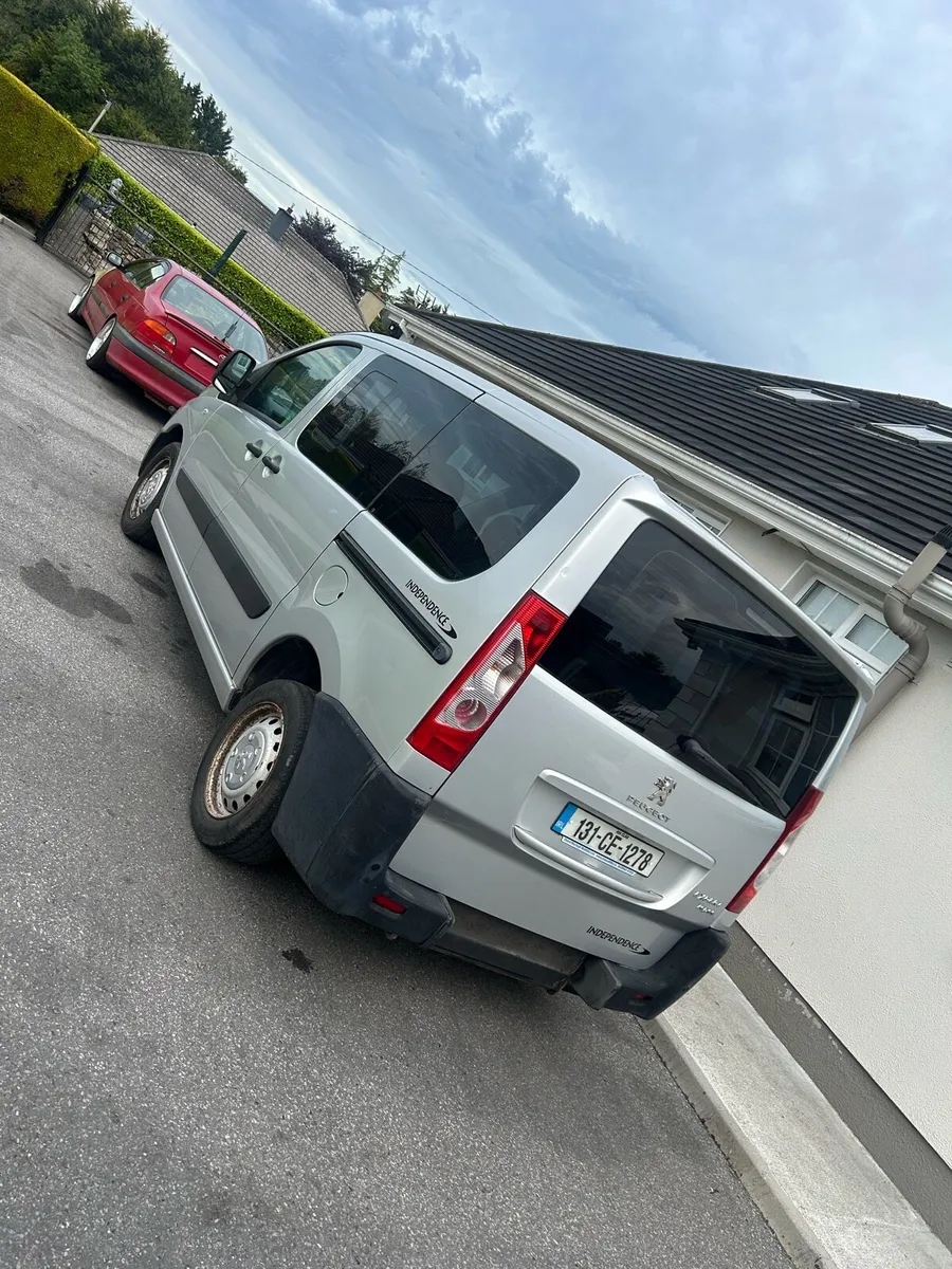 2013 Peugeot expert - Image 1