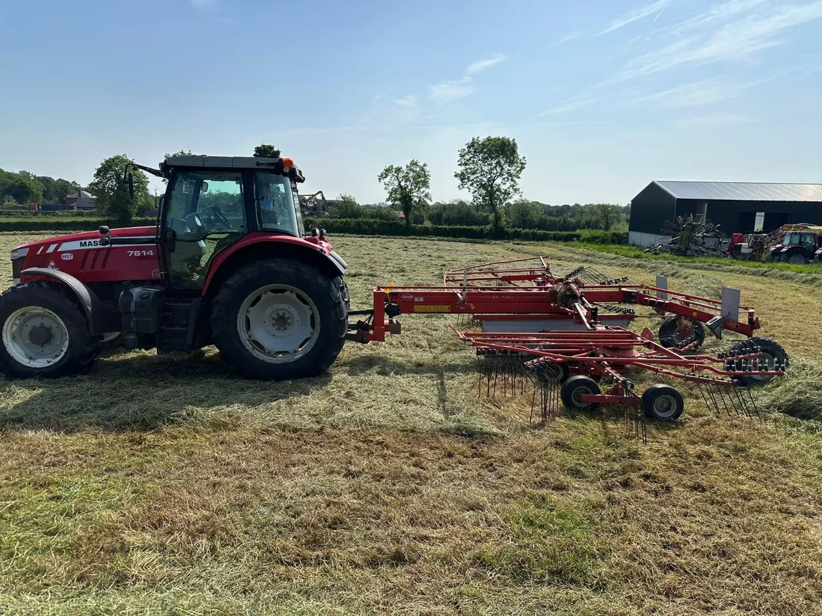 Kuhn GA7301 rake - Image 1