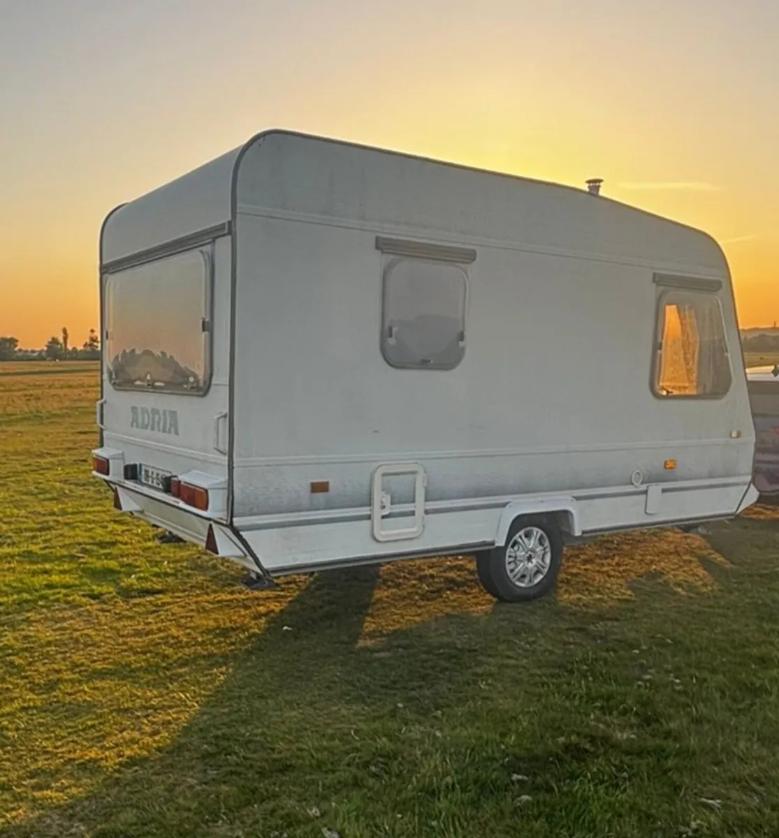 Lightweight Adria 4/5 berth with Awning - Image 3