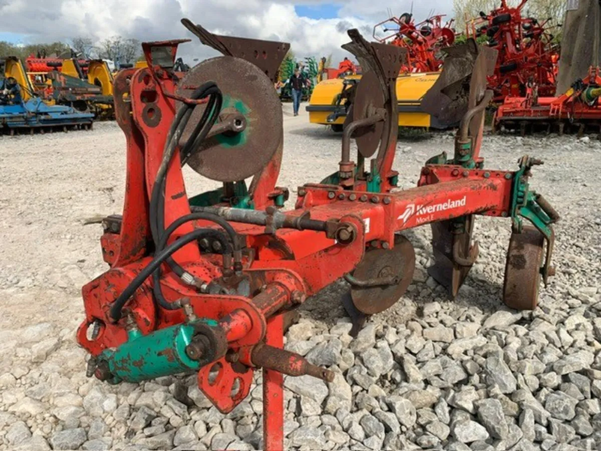 KV 3 X 14" E 160 REV NO8 PLOUGH - Image 3