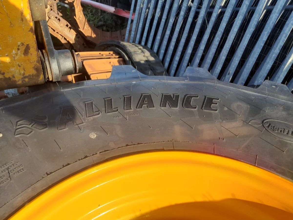 Wheels and tyres (new) for Volvo L90H (18166) - Image 3