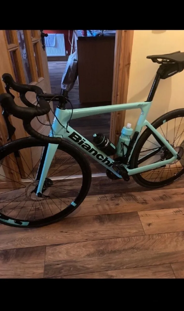 Road bike - Image 2