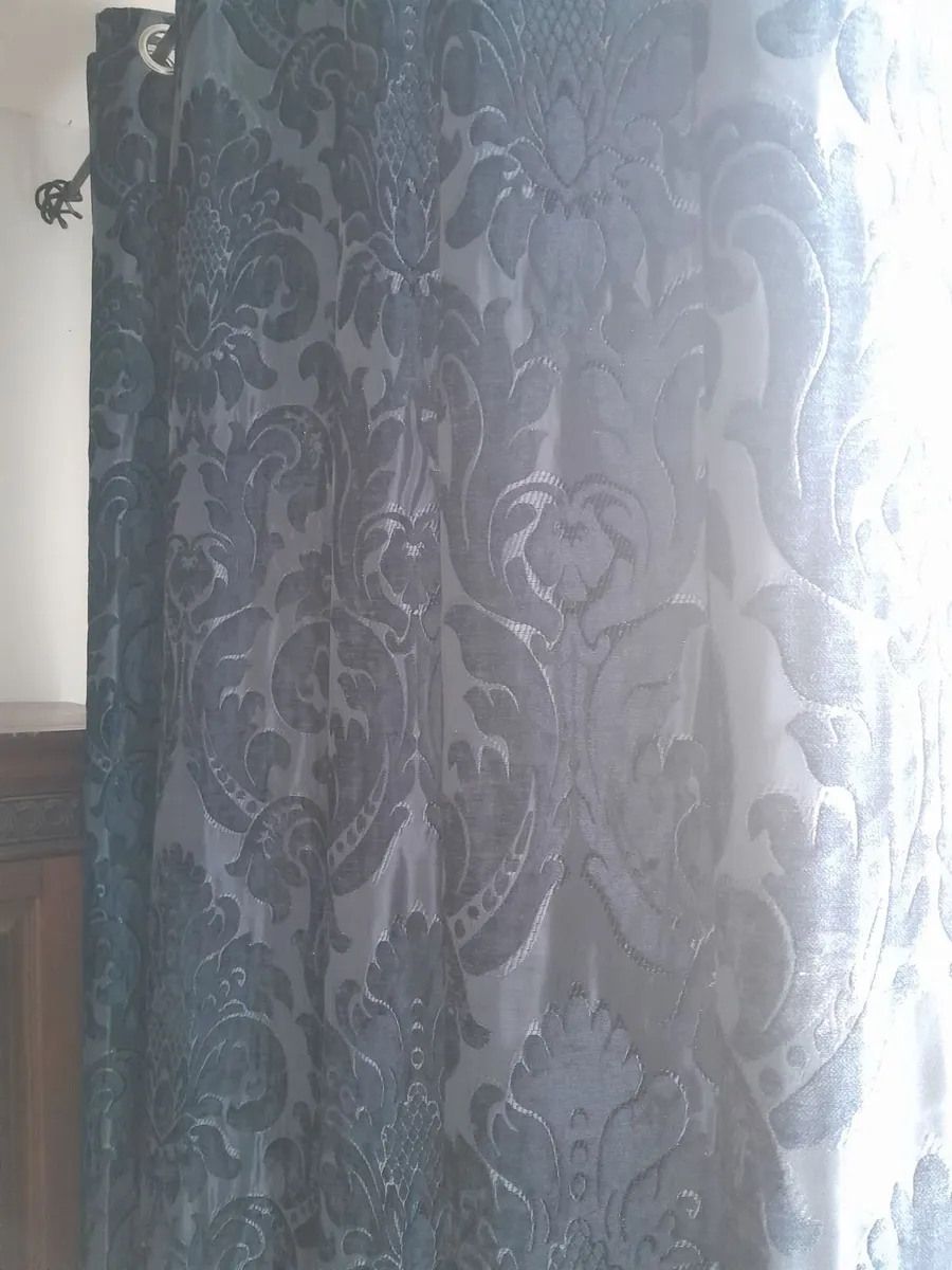 Heavy lined navy 90x90 curtains - Image 1