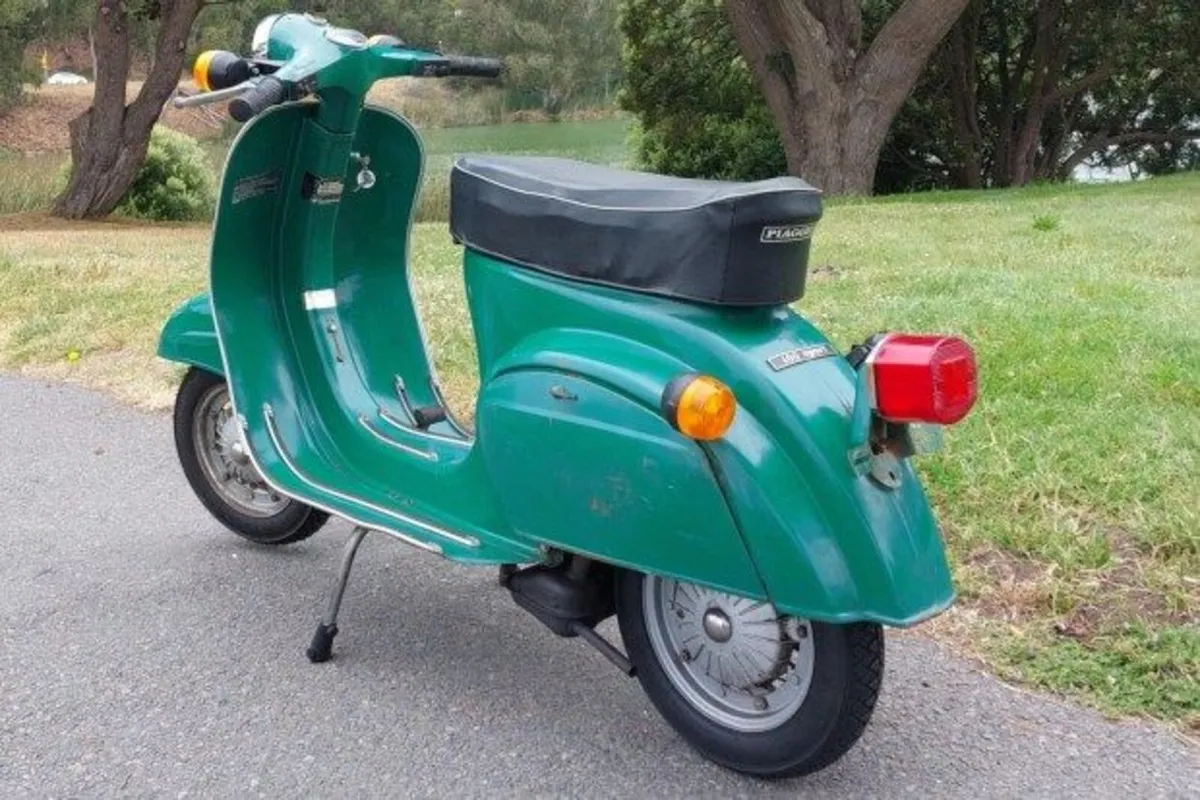 Vespa 100 and Piaggio new old stock parts - Image 4