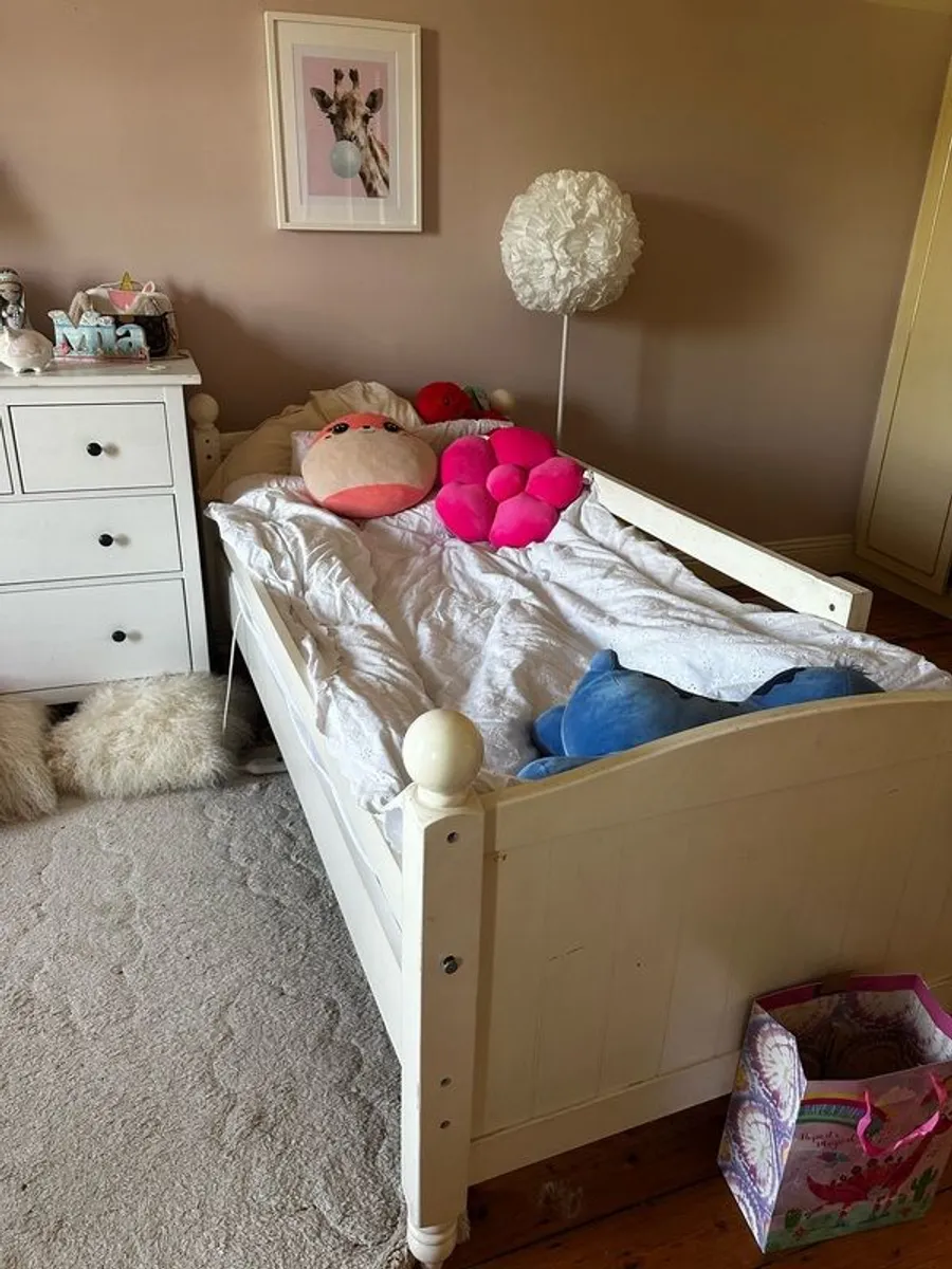 Bunk Beds - Image 1