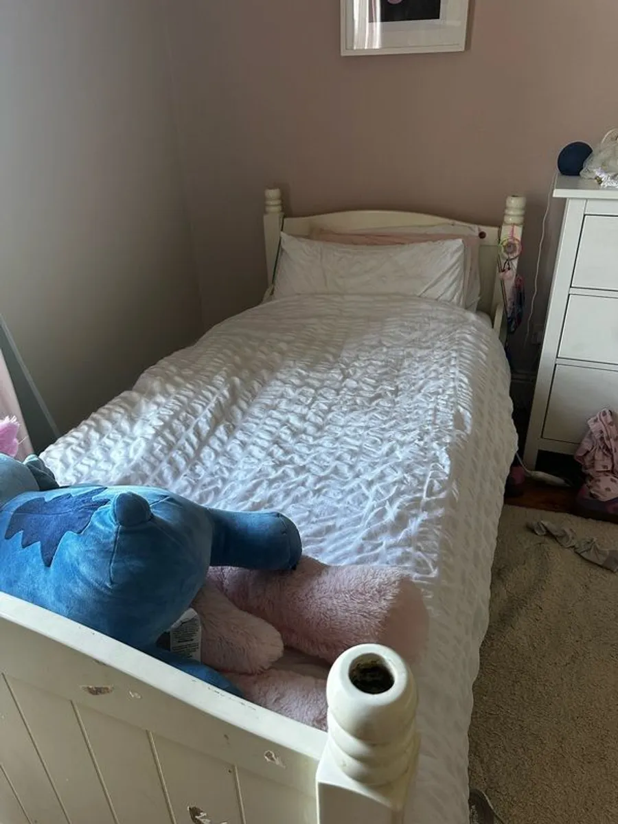 Bunk Beds - Image 2