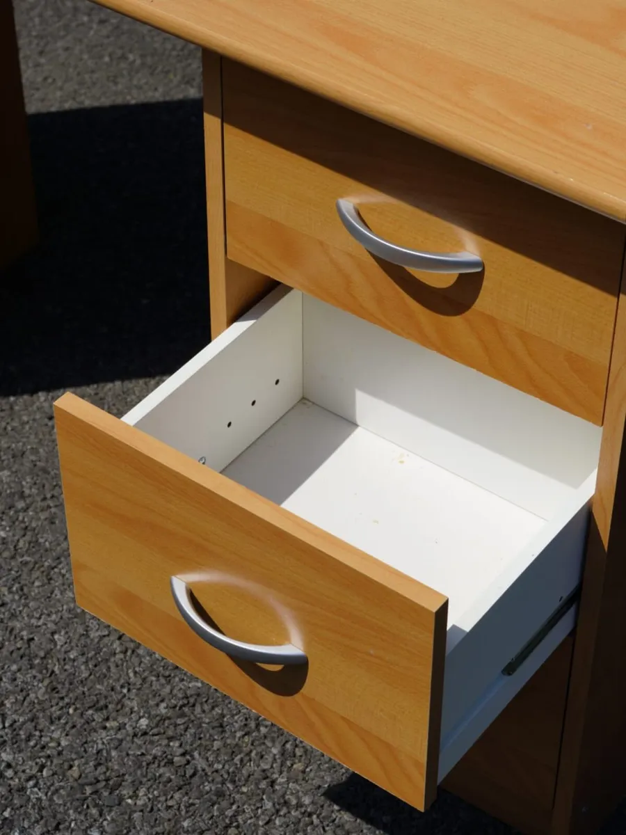 Desk - Image 2