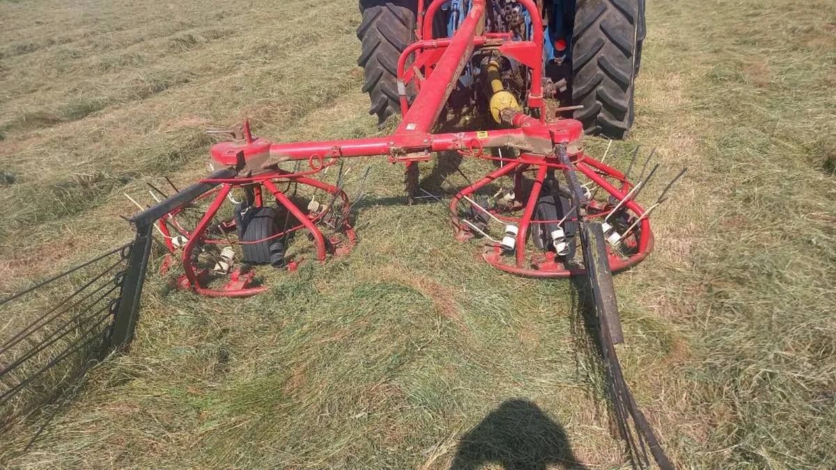 Kverneland 300 Haybob - Image 2