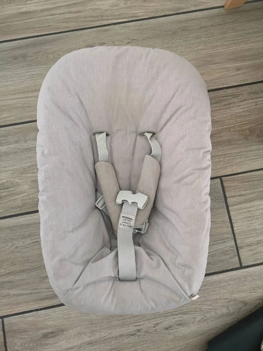 Stokke Tripp trapp newborn seat - Image 1