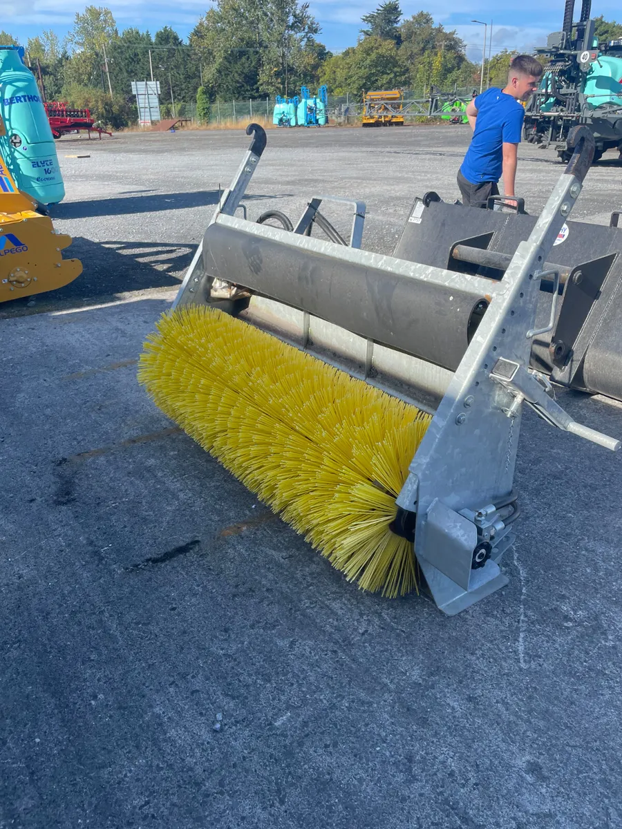 Silage grab - Image 1