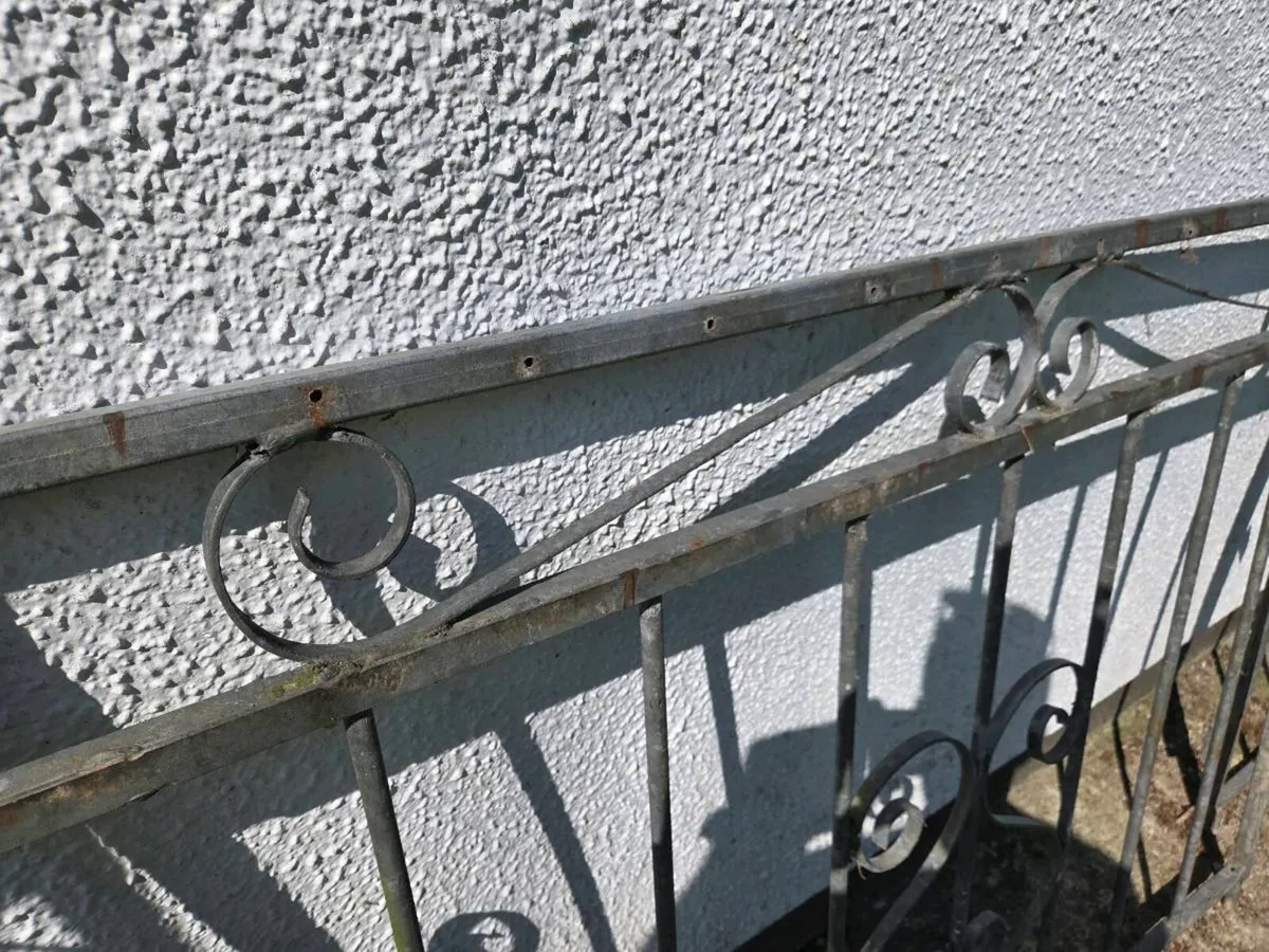 Gates - Image 4