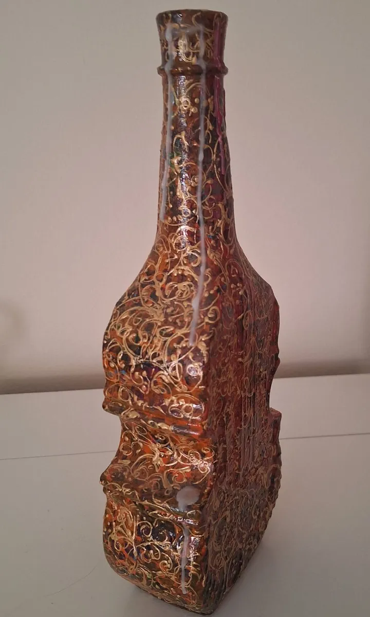 ​Hand-Painted Violin Bottle Decor - Image 2