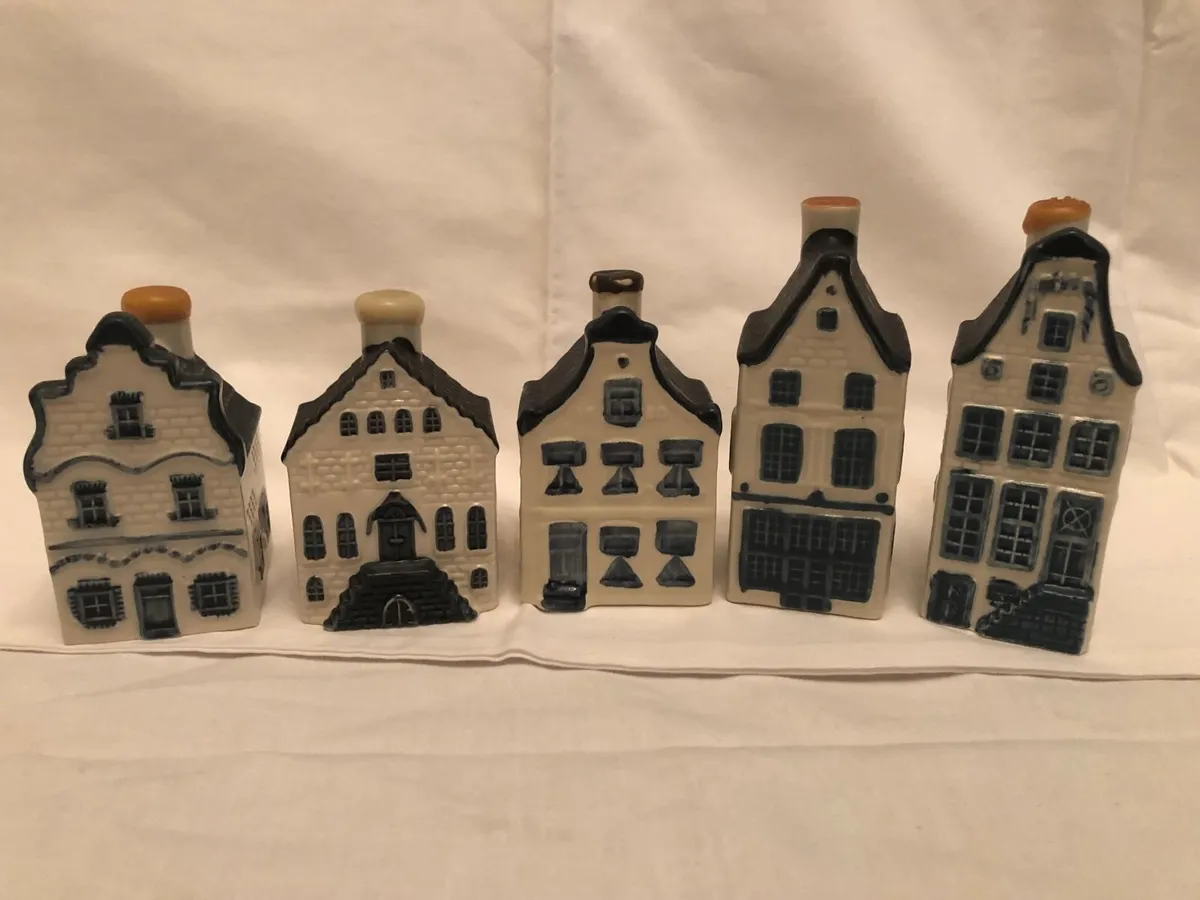 Collectable KLM Blue Delft Houses (Set of 51) - Image 1