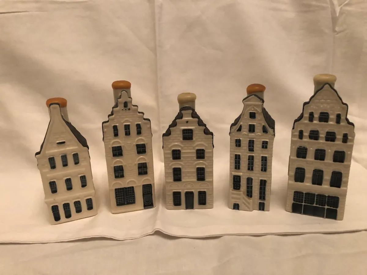 Collectable KLM Blue Delft Houses (Set of 51) - Image 4
