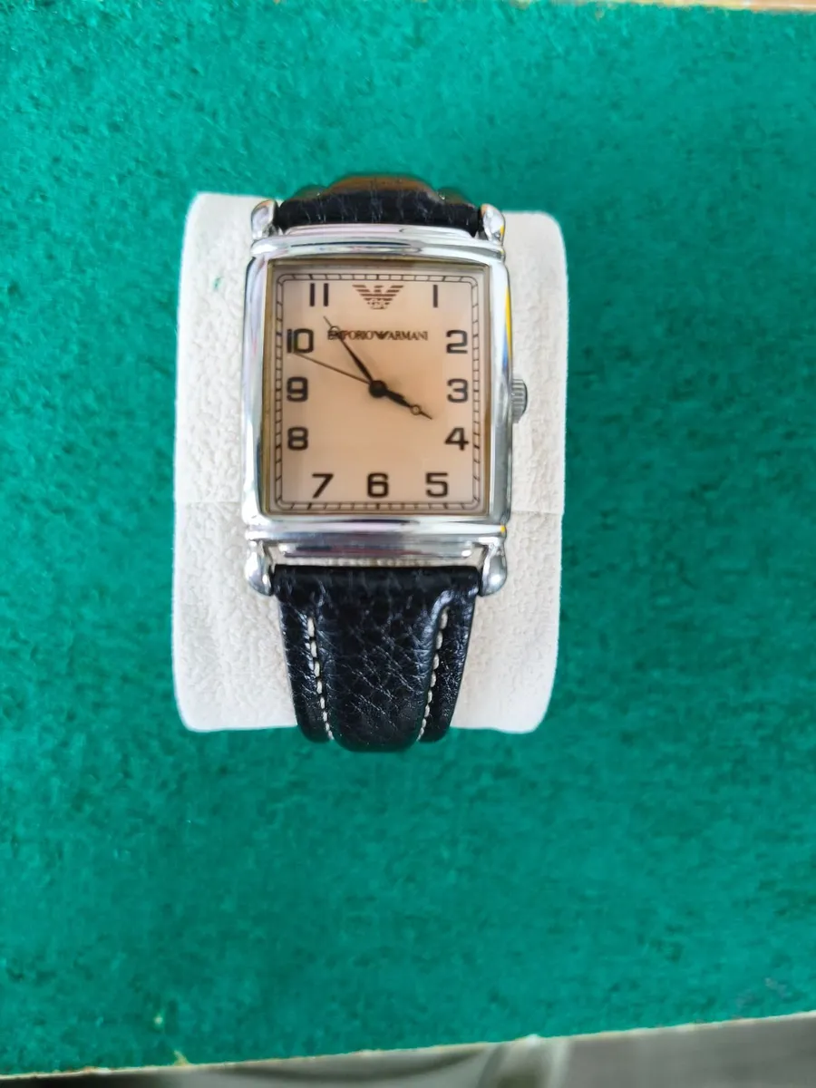 2010 Giorgio Armani Art Deco ladies watch - Image 1