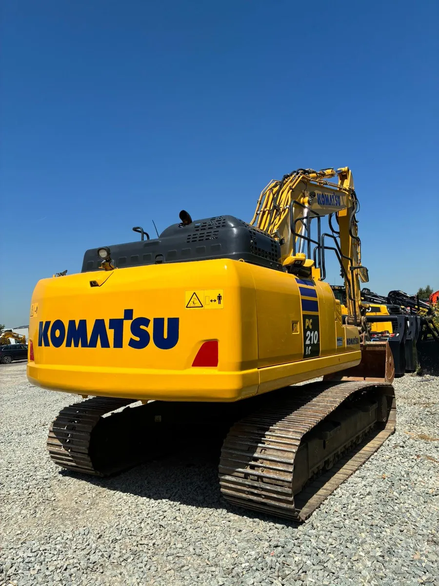 Komatsu PC210LC-11 - Image 2