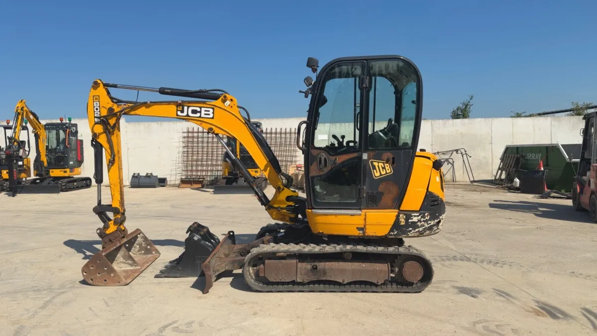 Jcb 8026 - Image 1