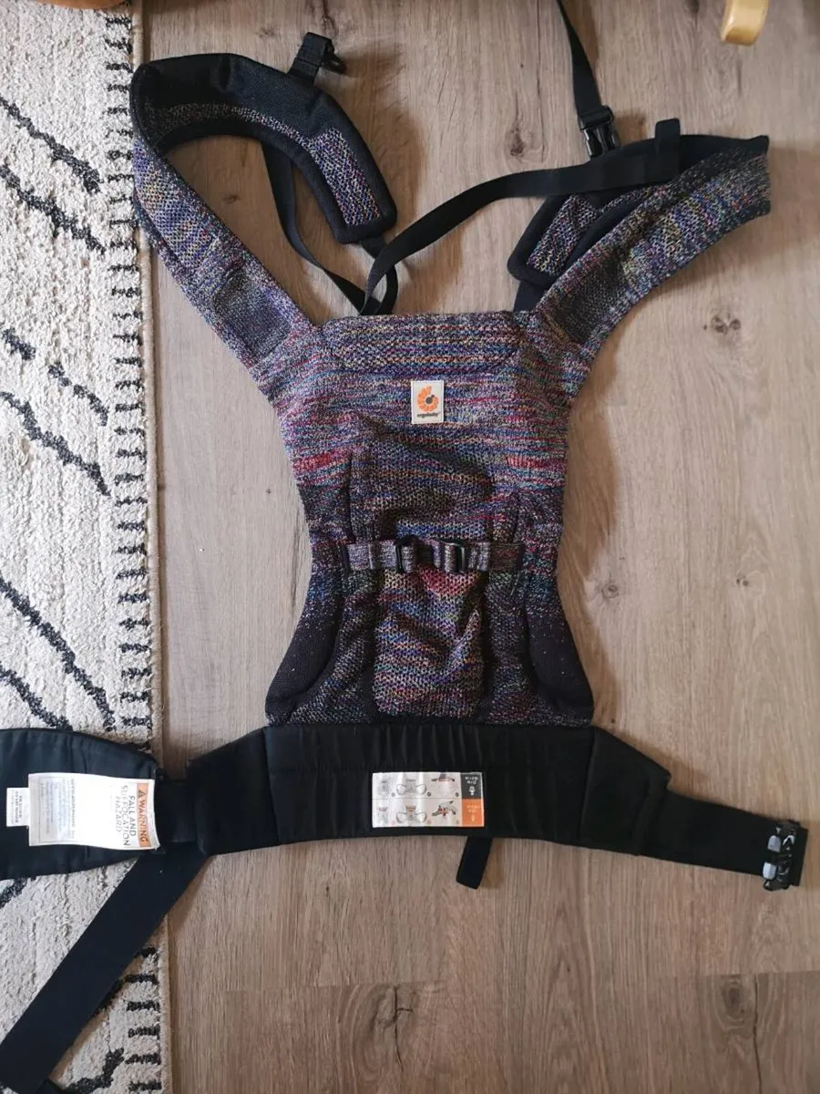 Ergobaby Aerloom baby carrier - Image 2