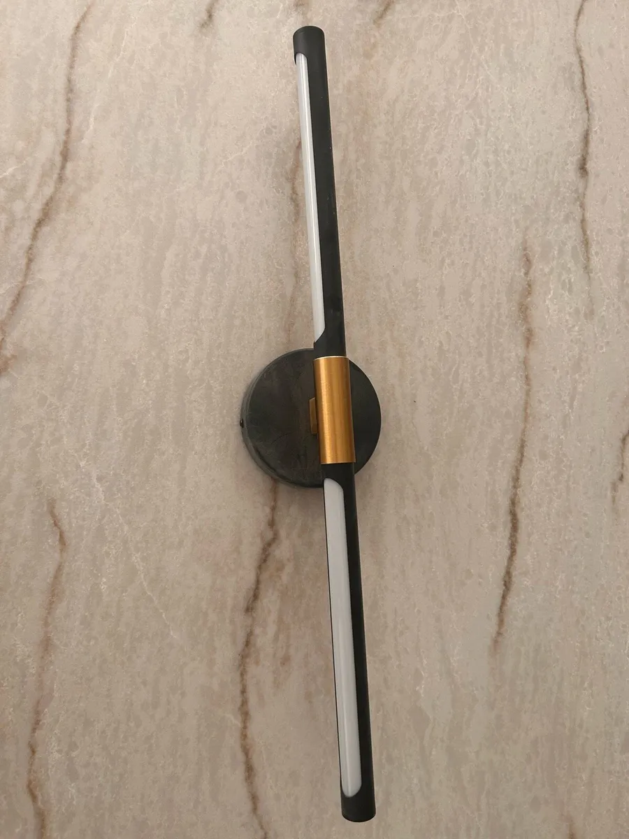 Bathroom wall light - Image 1