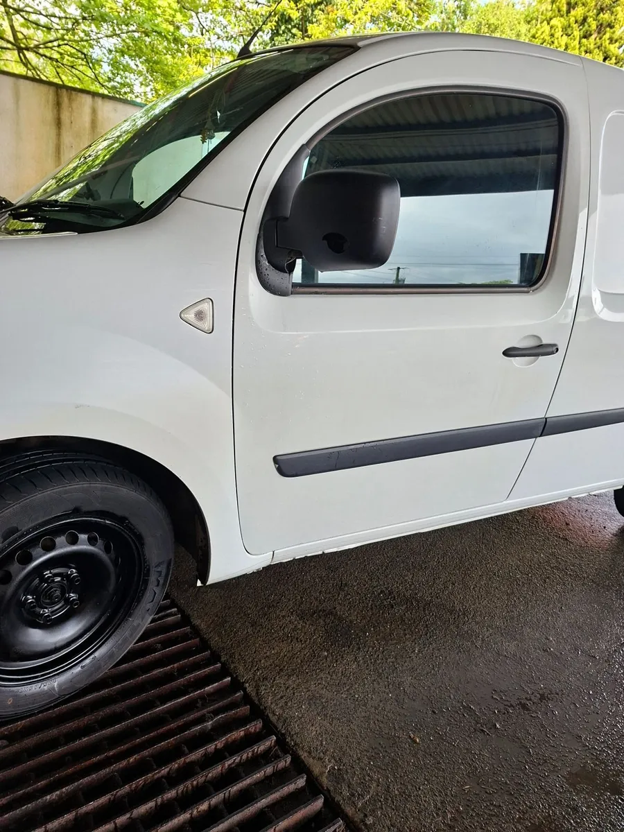 Renault Kangoo 2011 - Image 2