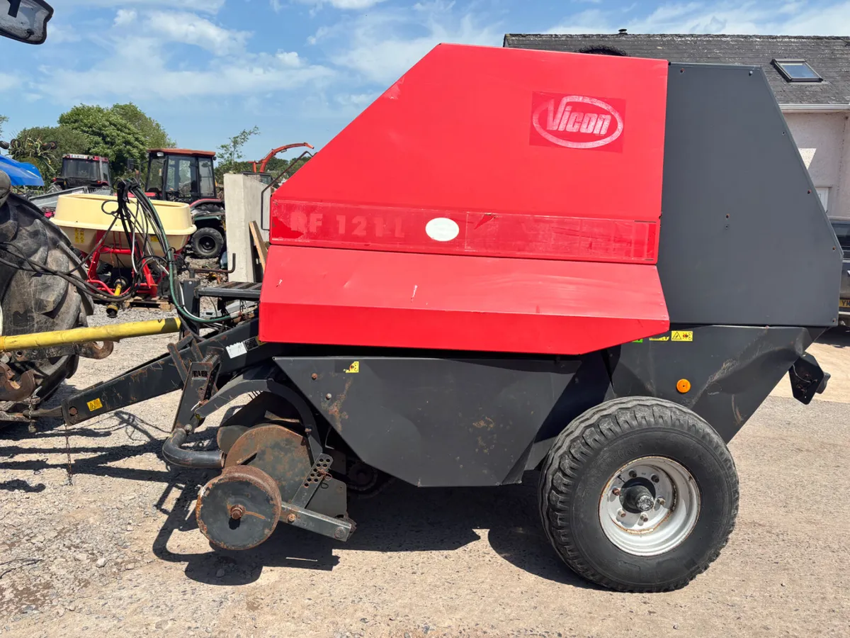 Vicon rf121 round baler - Image 3