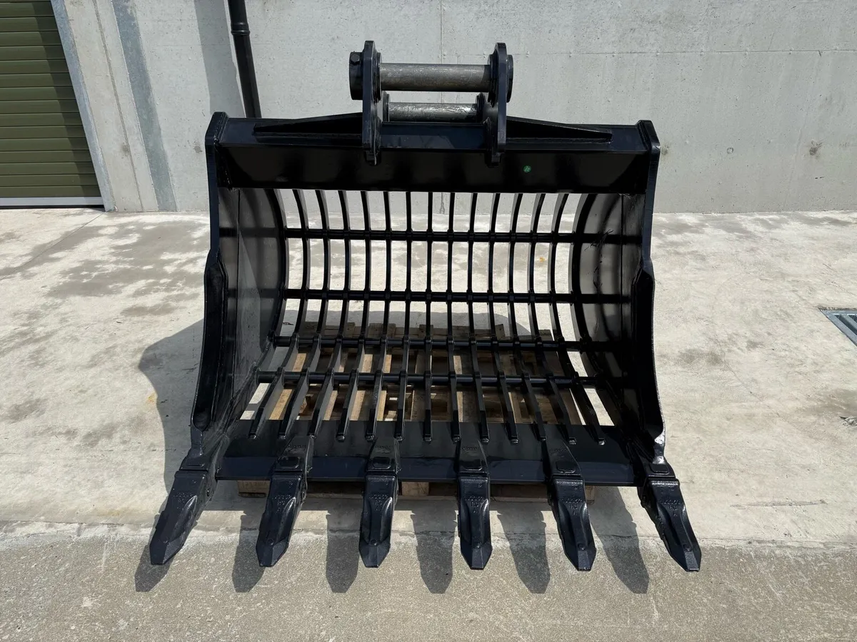 New DCE 20 ton riddle bucket - Image 2