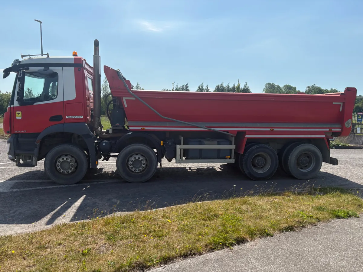 Mercedes Arocs Tipper - Image 4