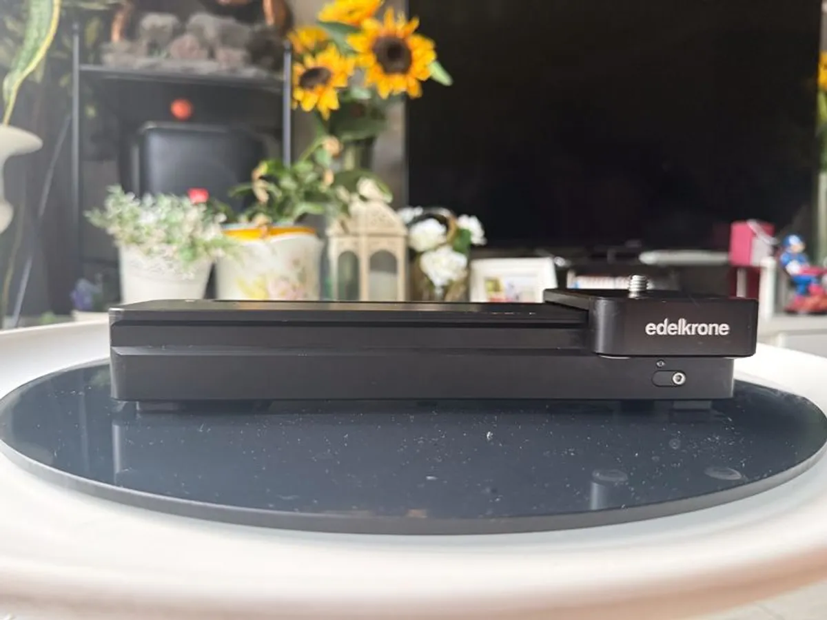 PRICE DROP | Edelkrone SliderPLUS ONE Motorised Camera Slider | Battery & Charger Included - Image 3