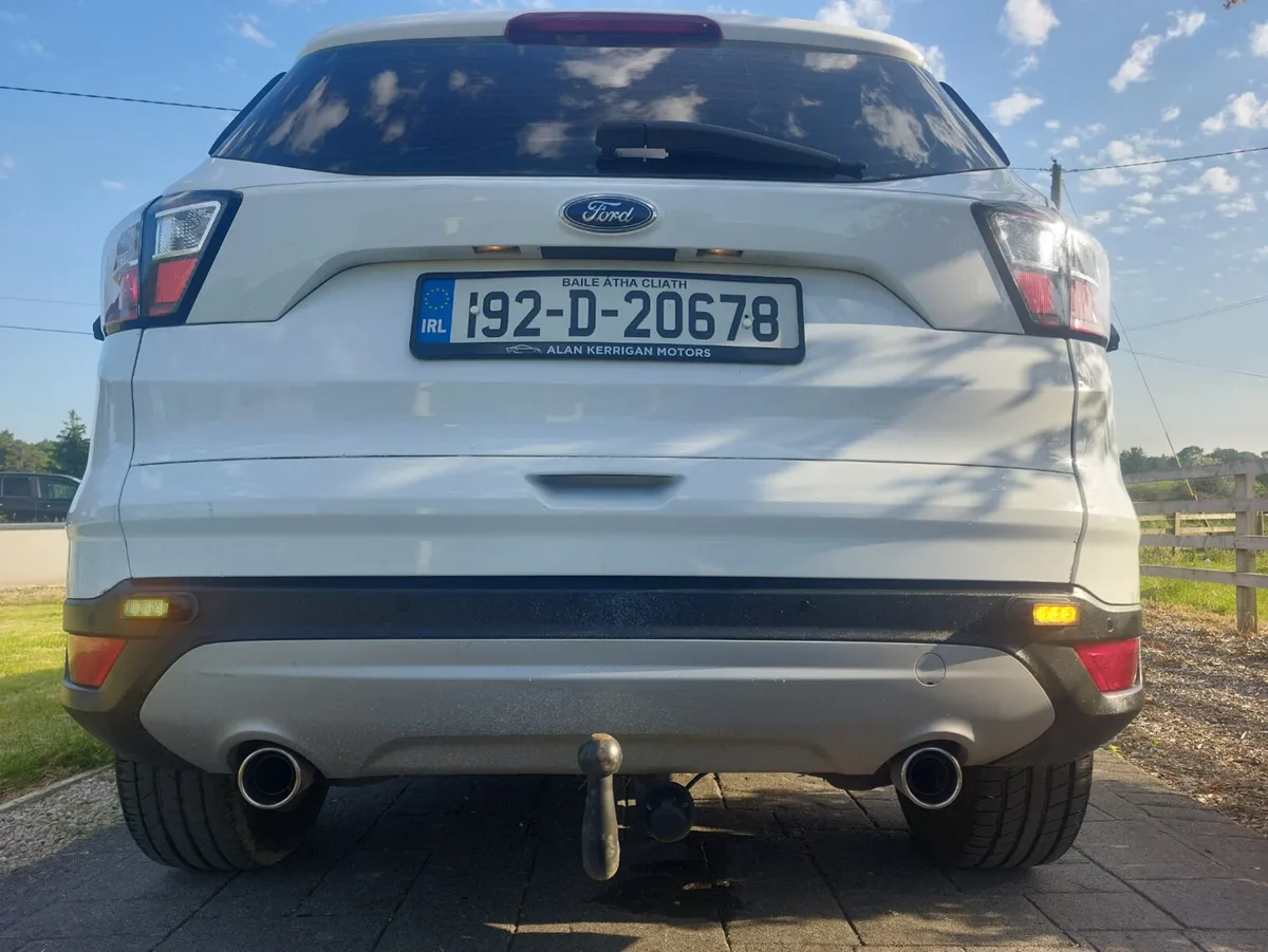 FORD KUGA 192' 2 LTR - 4 WHEEL DRIVE - Image 2