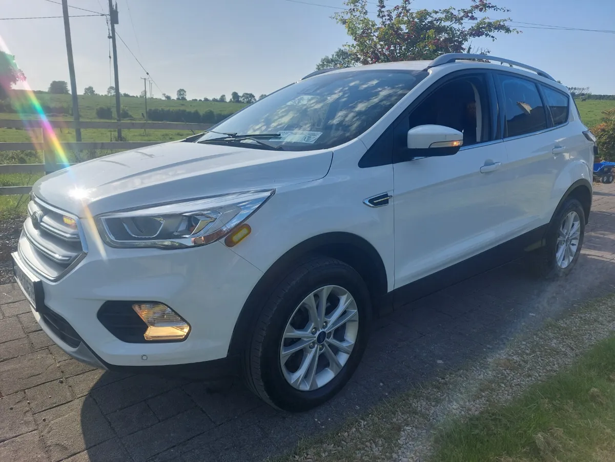 FORD KUGA 192' 2 LTR - 4 WHEEL DRIVE - Image 3