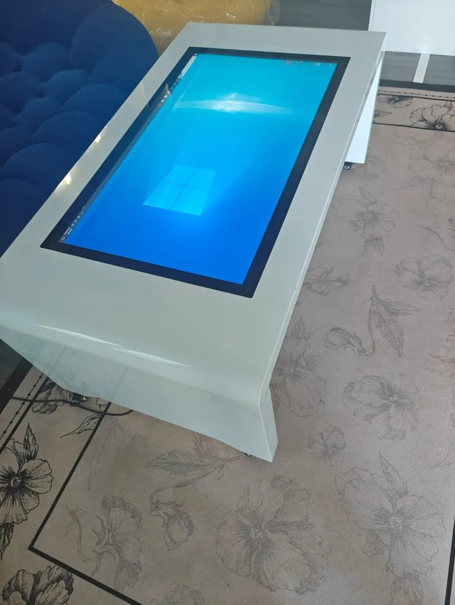 Pc table - Image 1