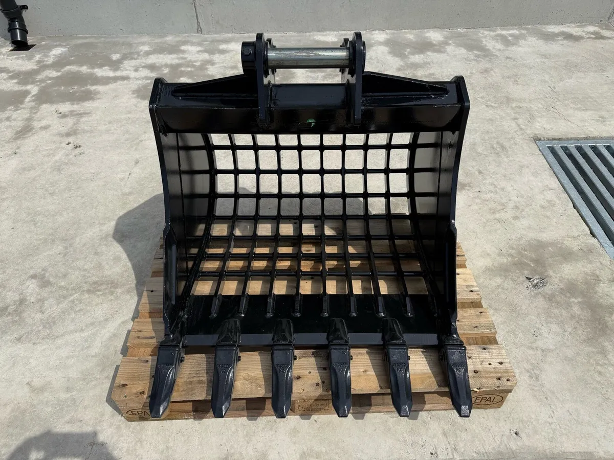 New DCE 8 ton riddle bucket - Image 2