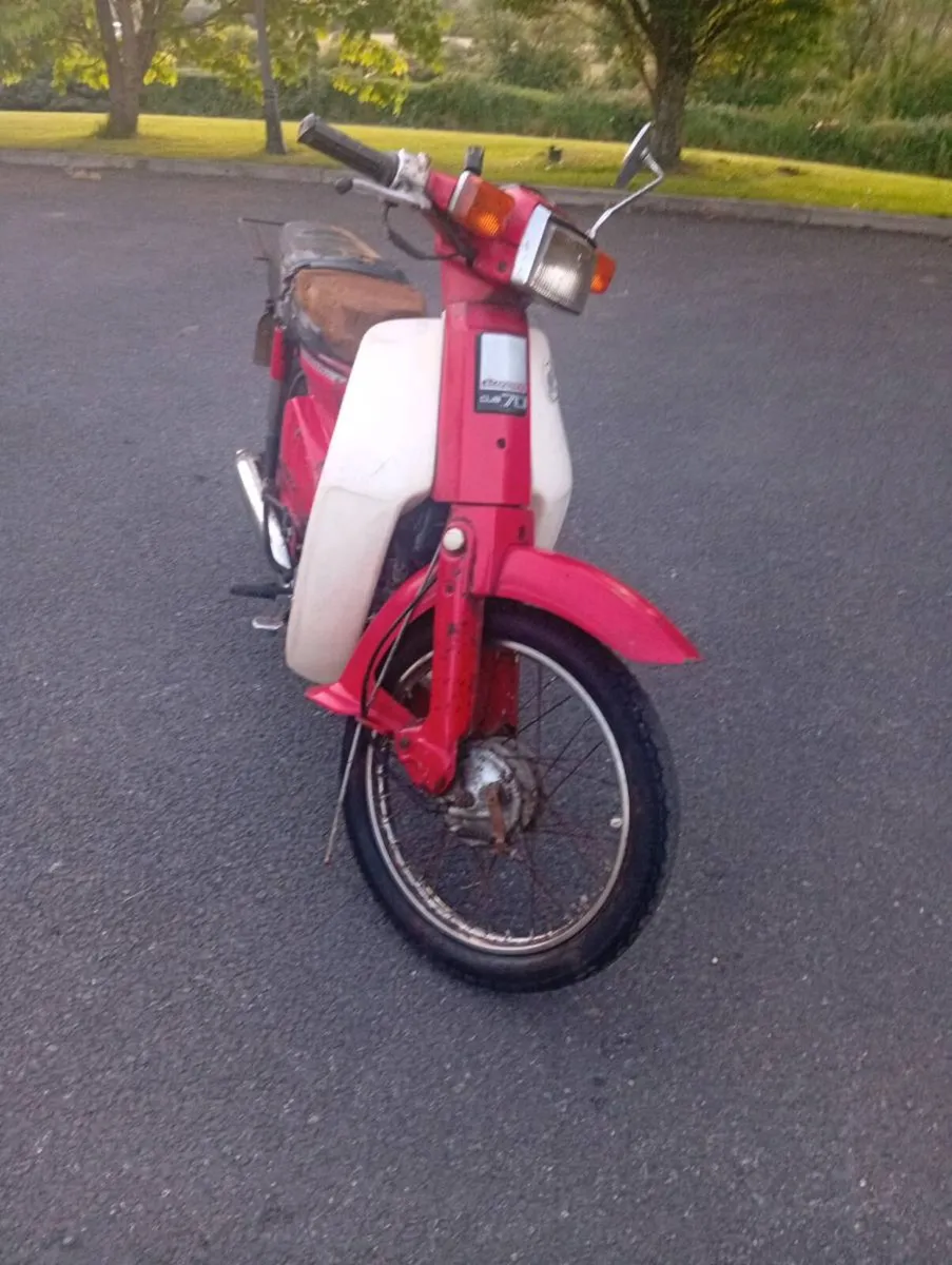 Honda  70 - Image 1