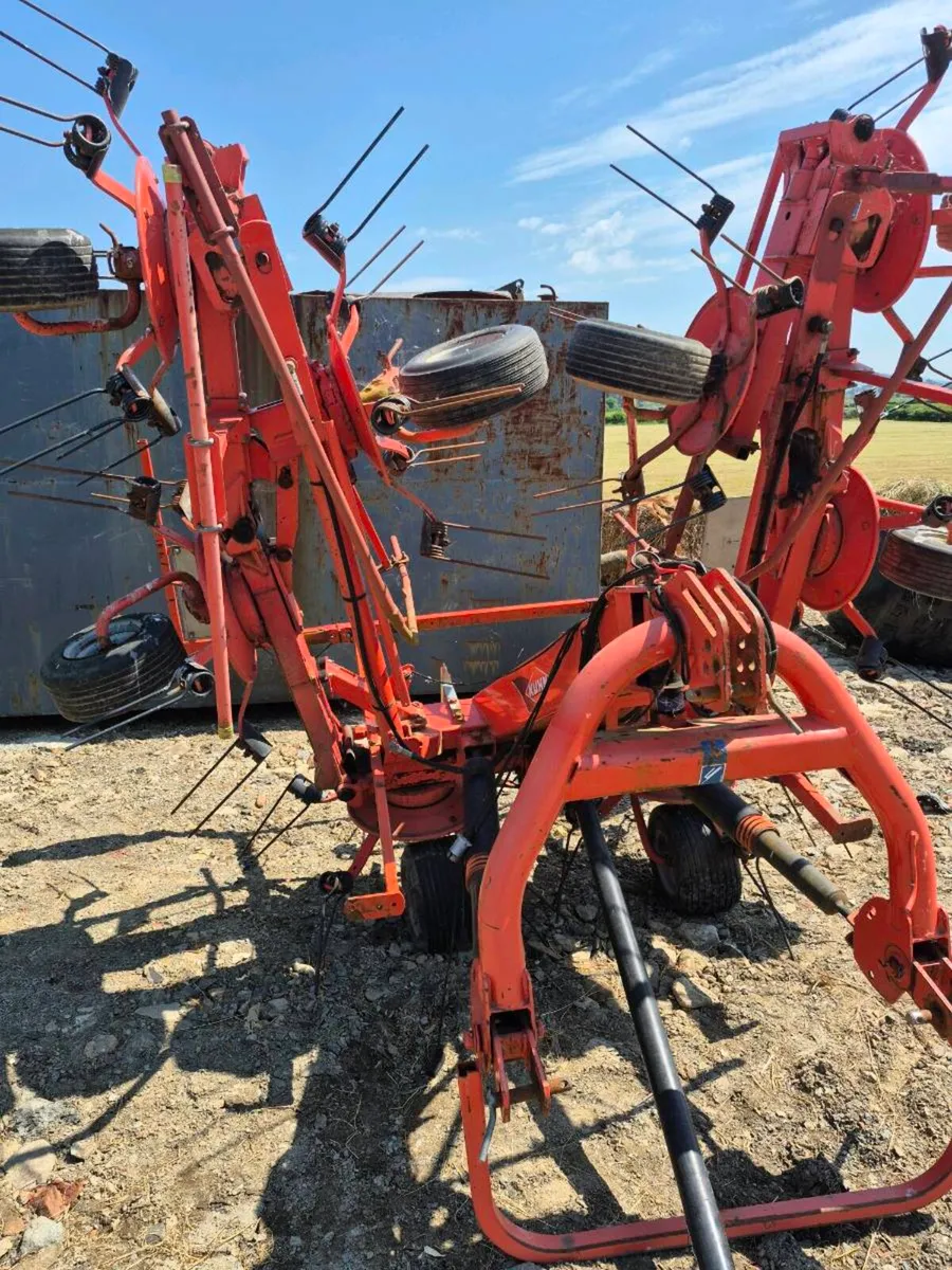 Kuhn 7702 tedder - Image 2
