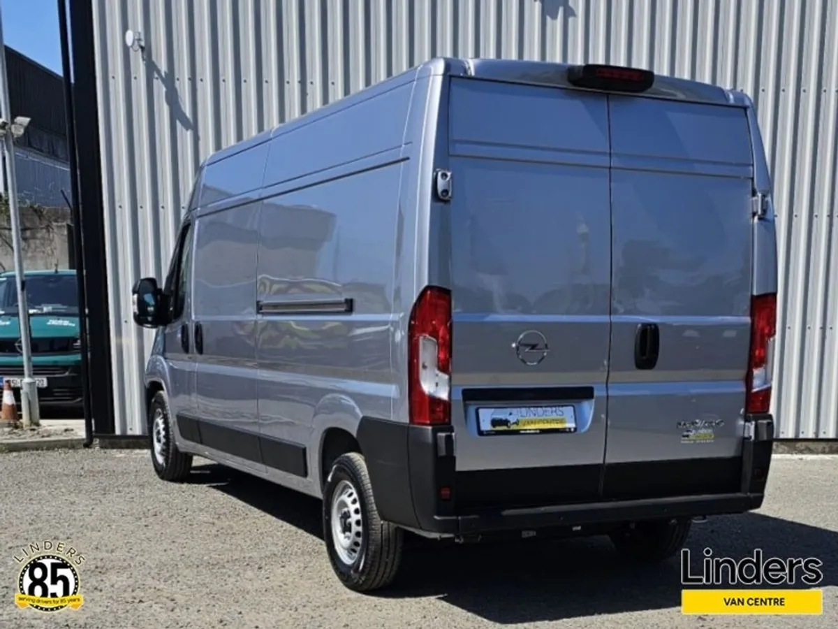Opel Movano 262 AUTOMATIC L3H2 6K DISCOUNT - Image 3