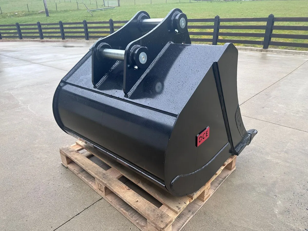 New DCE 13 ton 40 inch digging bucket - Image 2