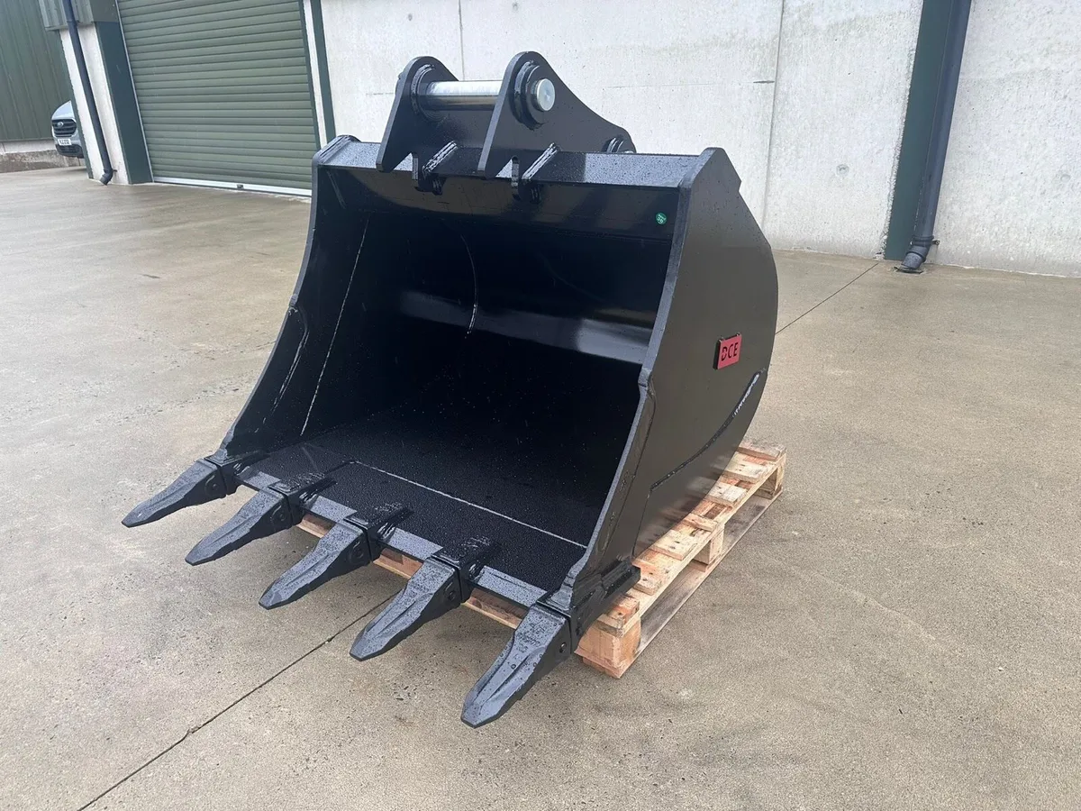 New DCE 13 ton 40 inch digging bucket - Image 4