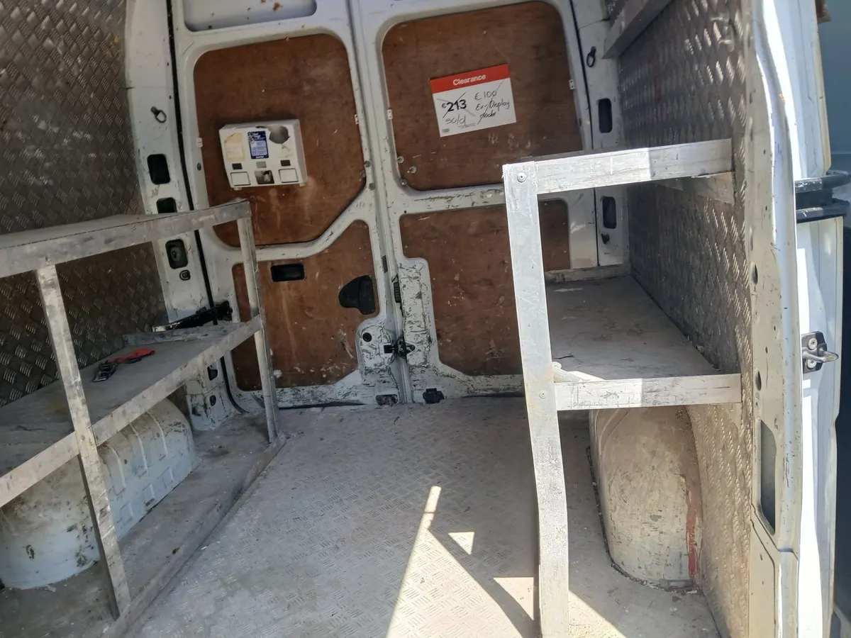 Service Barge - Image 4