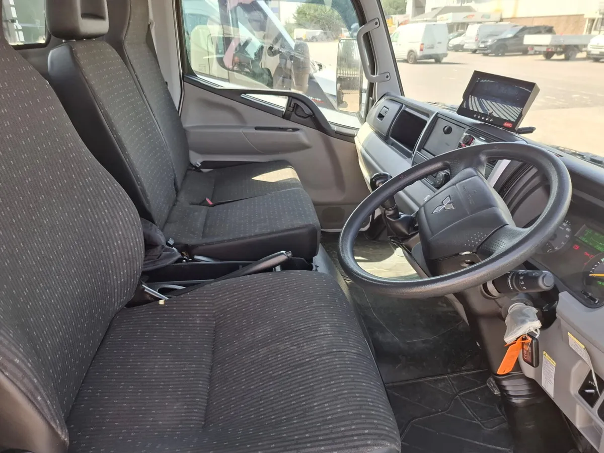 Mitsubishi FUSO 3.5Ton Dropside - Image 4