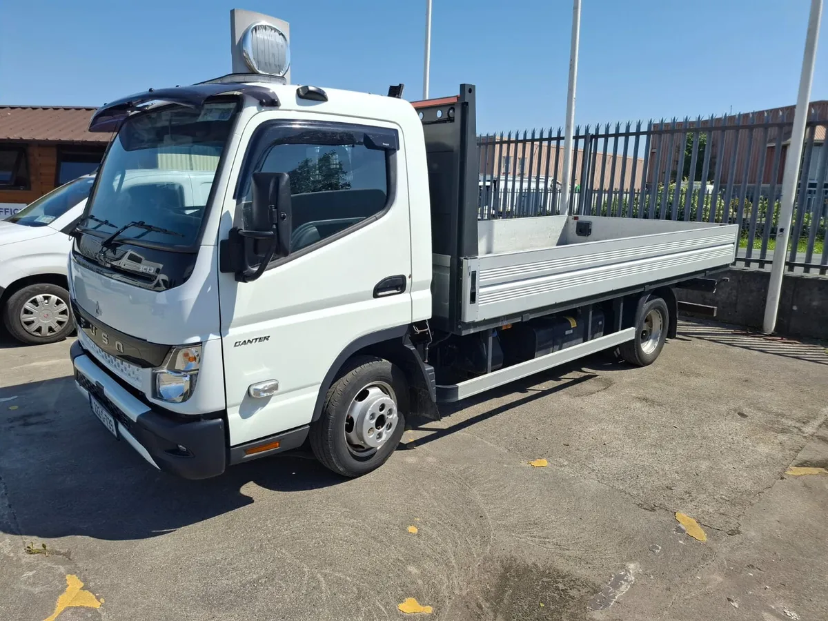 Mitsubishi FUSO 3.5Ton Dropside - Image 3