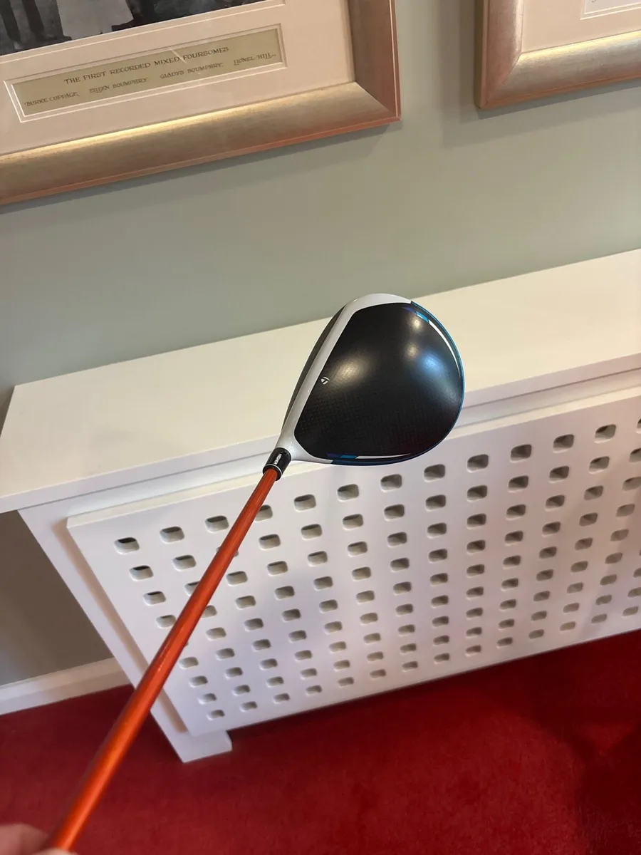 Taylor Made Sim2 Max (10.5 X Flex) Upmarket shaft - Image 2