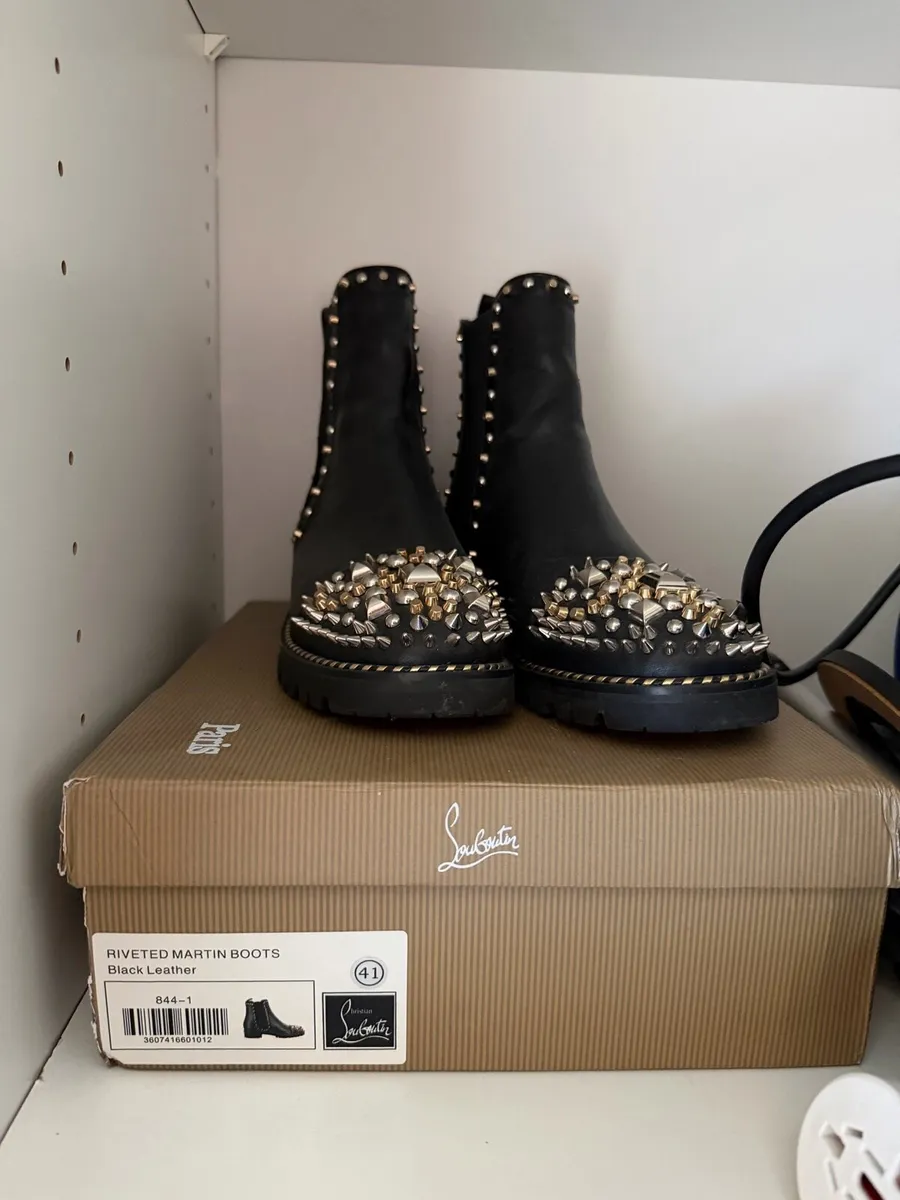 CHRISTIAN LOUBOUTIN CHASE A CLOU FLAT BOOTS - Image 2