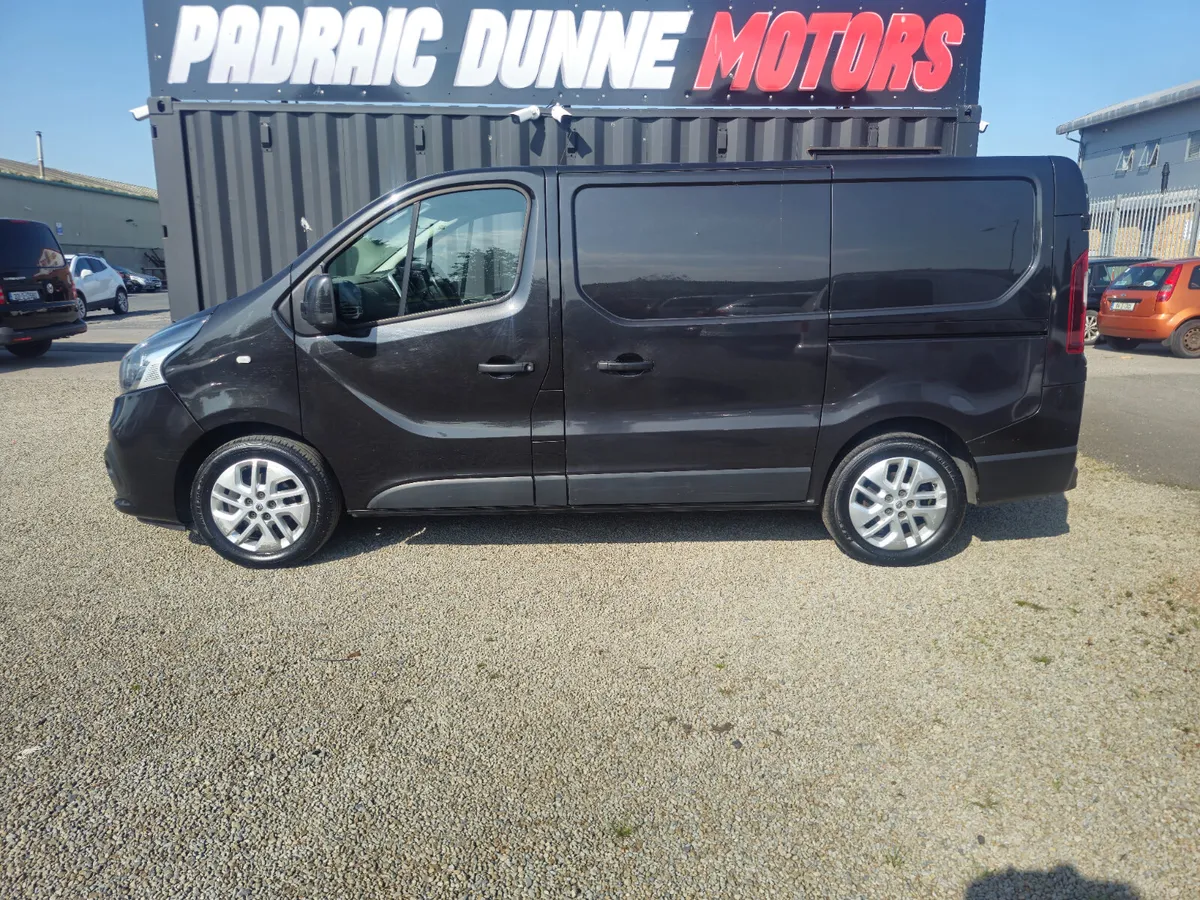 181 Renault Trafic Sportive - Image 4