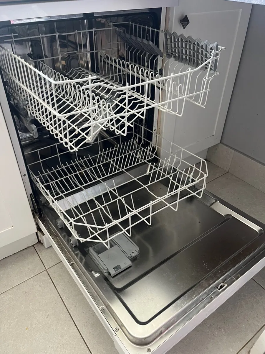 Dishwasher - Image 2