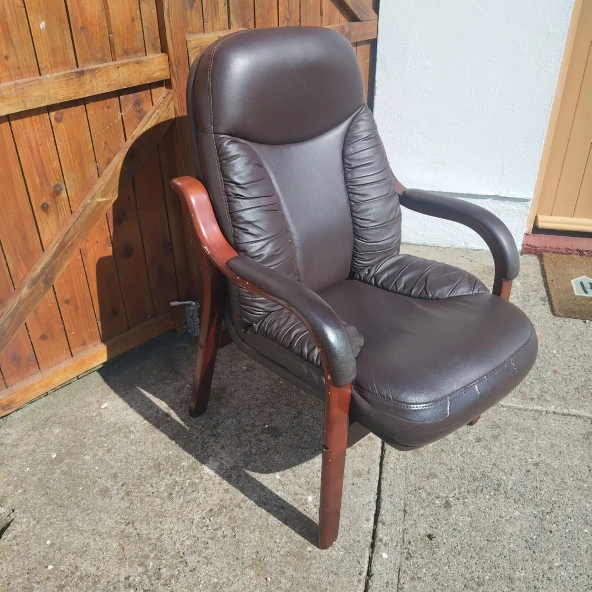 Orthopaedic Armchair - Image 2