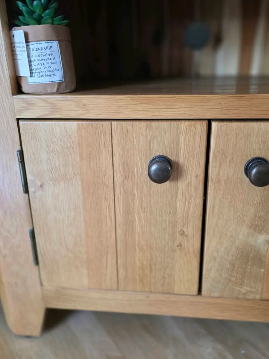 Solid Oak Corner TV Unit – Excellent condition - Image 4