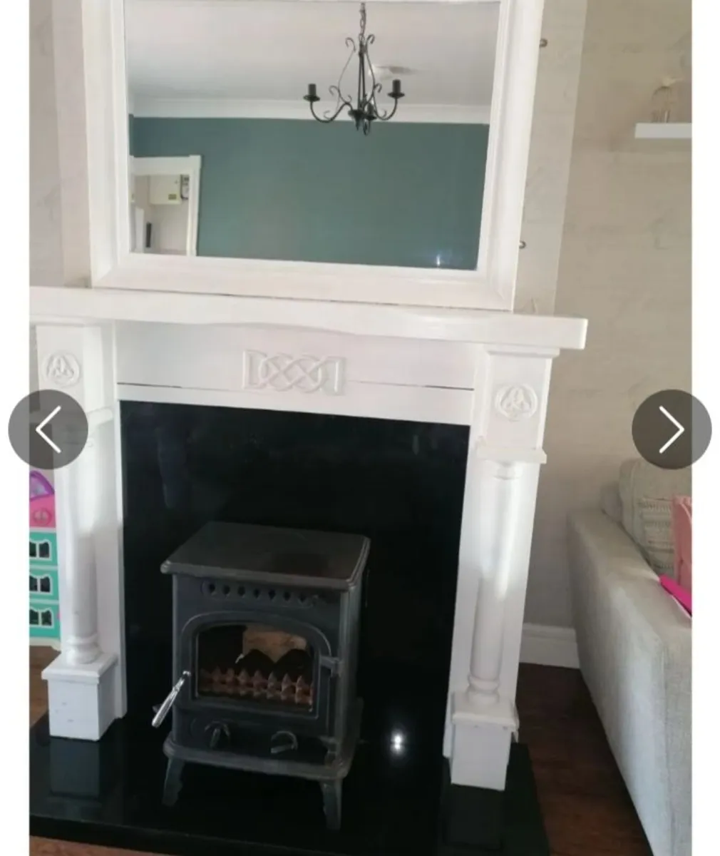 Fireplace and mirror stove not included - Image 1