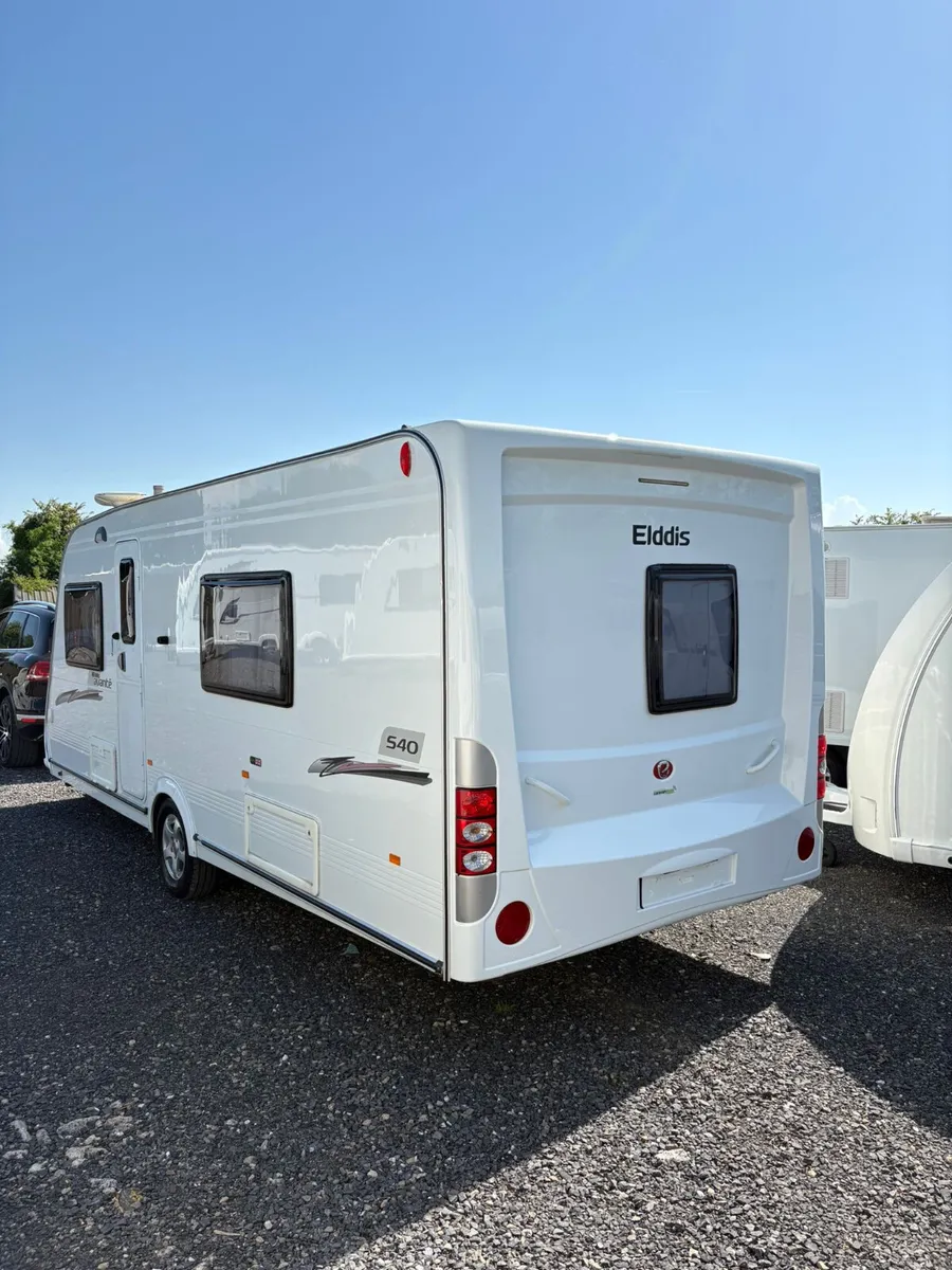 Elddis Avante 4 Berth Fixed Bed Caravan For Sale - Image 4